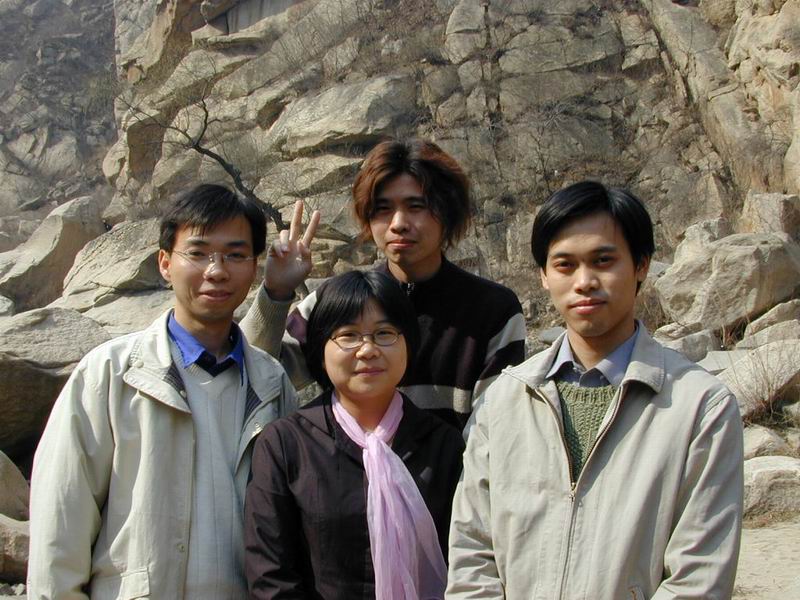 阿梅、郭子、小辉与我