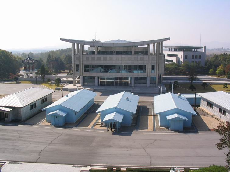 板门店全景,对面就是韩国