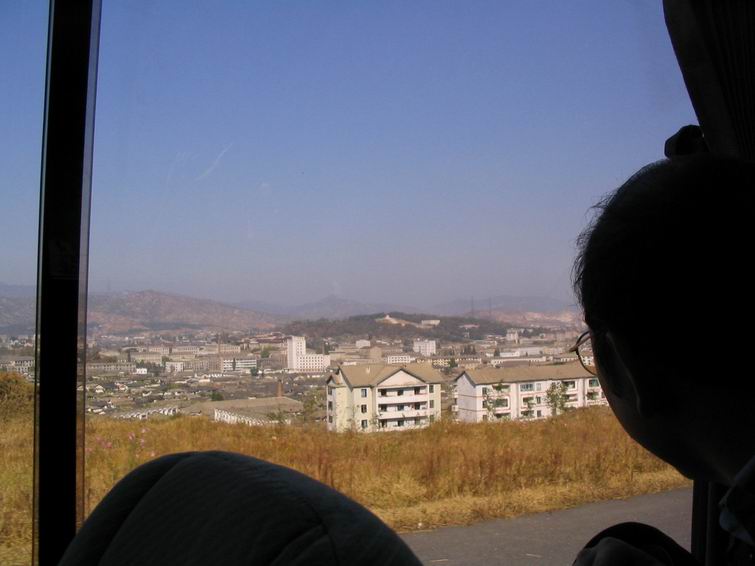 在车上远眺开城全景